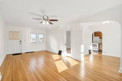 301 W Oakland Avenue #5, Austin, MN 55912 - Photo 5