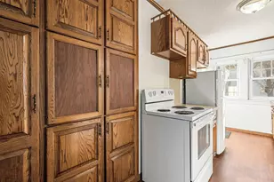 301 W Oakland Ave, Austin, MN 55912 - Photo 11