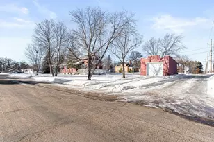 223 SW 5th St, Brainerd, MN 56401 - Photo 9