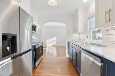 301 W Oakland Avenue #4, Austin, MN 55912 - Photo 3