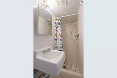 8556 Rich Avenue S, Bloomington, MN 55437 - Photo 15