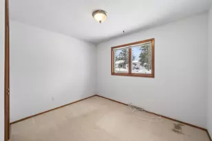 346 McKnight Rd S, Maplewood, MN 55119 - Photo 21