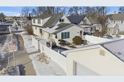 2418 4th Ave E, Hibbing, MN 55746 - Photo 43