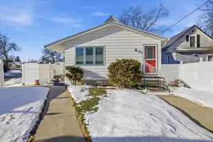 2418 4th Ave E, Hibbing, MN 55746 - Photo 3