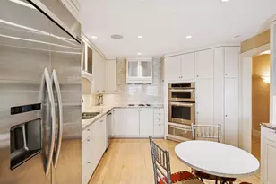 110 Bank St SE, Minneapolis, MN 55414 - Photo 15