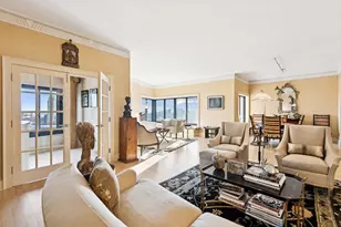 110 Bank St SE, Minneapolis, MN 55414 - Photo 3