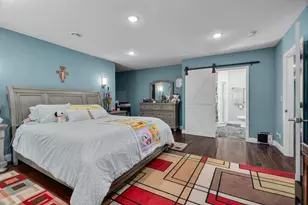 10727 Braewood Cir, Bloomington, MN 55437 - Photo 37