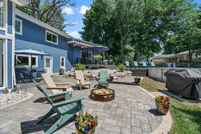 10727 Braewood Circle, Bloomington, MN 55437 - Photo 11