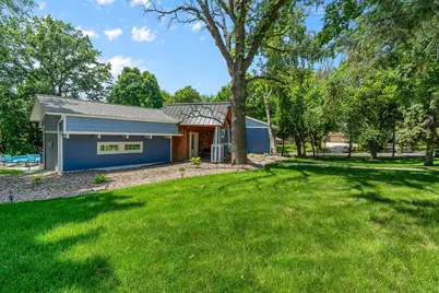 10727 Braewood Circle, Bloomington, MN 55437 - Photo 3