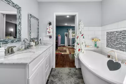 10727 Braewood Circle, Bloomington, MN 55437 - Photo 41