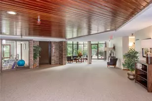 10 Windsor Ct, New Brighton, MN 55112 - Photo 5