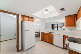 10 Windsor Ct, New Brighton, MN 55112 - Photo 13