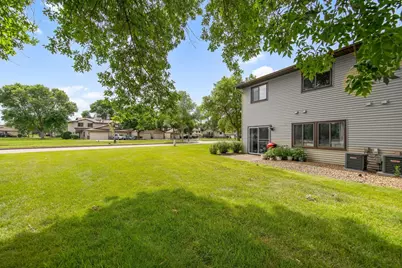 8775 Maplebrook Parkway N, Brooklyn Park, MN 55445 - Photo 35