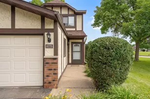 8775 Maplebrook Pkwy N, Brooklyn Park, MN 55445 - Photo 5