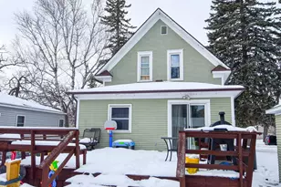 310 Kendall Ave N, Thief River Falls, MN 56701 - Photo 5