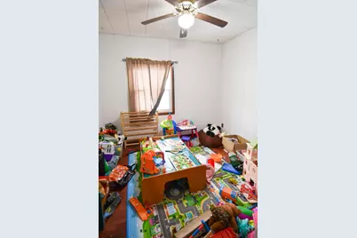 310 Kendall Avenue N, Thief River Falls, MN 56701 - Photo 9