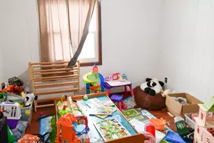 310 Kendall Ave N, Thief River Falls, MN 56701 - Photo 9