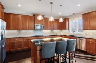 9785 Emerson Ct, Eden Prairie, MN 55347 - Photo 11