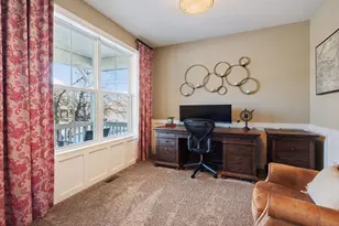 9785 Emerson Ct, Eden Prairie, MN 55347 - Photo 7