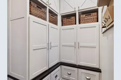 9785 Emerson Court, Eden Prairie, MN 55347 - Photo 21