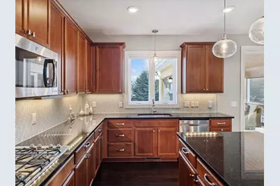9785 Emerson Court, Eden Prairie, MN 55347 - Photo 13