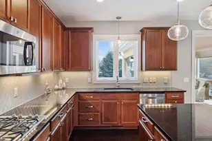 9785 Emerson Ct, Eden Prairie, MN 55347 - Photo 13