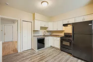 595 Hawthorne Ave E, Saint Paul, MN 55130 - Photo 7