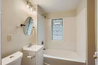 595 Hawthorne Avenue E, Saint Paul, MN 55130 - Photo 17