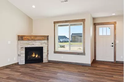 466 Coyote Way, New Richmond, WI 54017 - Photo 15