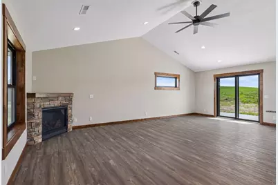466 Coyote Way, New Richmond, WI 54017 - Photo 7