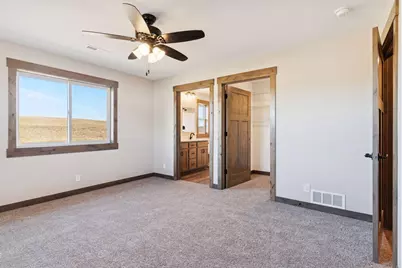 466 Coyote Way, New Richmond, WI 54017 - Photo 21