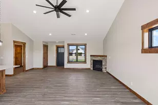 466 Coyote Way, New Richmond, WI 54017 - Photo 15