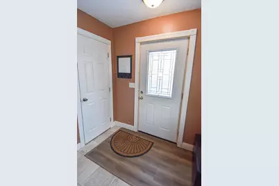 1009 Dewey Avenue N, Thief River Falls, MN 56701 - Photo 3