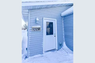 1009 Dewey Avenue N, Thief River Falls, MN 56701 - Photo 1