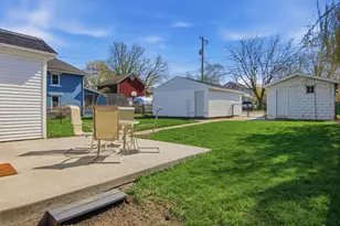 224 2nd St E, Wabasha, MN 55981 - Photo 9