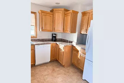 686 W River Drive, New London, MN 56273 - Photo 5