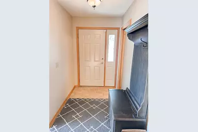 686 W River Drive, New London, MN 56273 - Photo 25