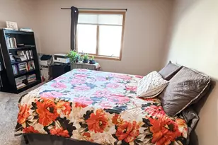 686 W River Dr, New London, MN 56273 - Photo 17