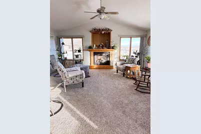 686 W River Drive, New London, MN 56273 - Photo 11