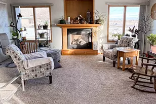 686 W River Dr, New London, MN 56273 - Photo 11