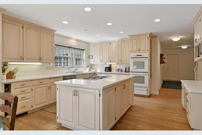 425 Ferndale Road N, Wayzata, MN 55391 - Photo 17