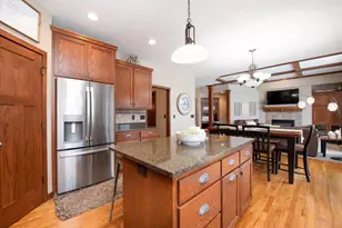 610 E Rolling Hills Dr, Le Center, MN 56057 - Photo 11