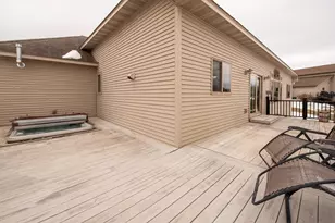 610 E Rolling Hills Dr, Le Center, MN 56057 - Photo 29