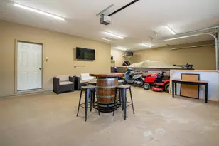 610 E Rolling Hills Dr, Le Center, MN 56057 - Photo 27