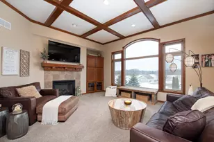 610 E Rolling Hills Dr, Le Center, MN 56057 - Photo 5