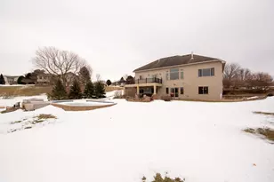 610 E Rolling Hills Dr, Le Center, MN 56057 - Photo 37