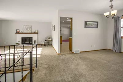 7064 Glenross Road, Woodbury, MN 55125 - Photo 9