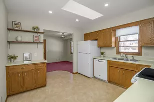 7064 Glenross Rd, Woodbury, MN 55125 - Photo 13