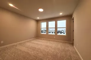 4749 Airlake Dr, Woodbury, MN 55129 - Photo 7