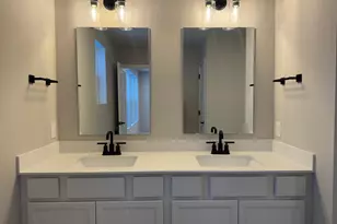 4749 Airlake Dr, Woodbury, MN 55129 - Photo 9